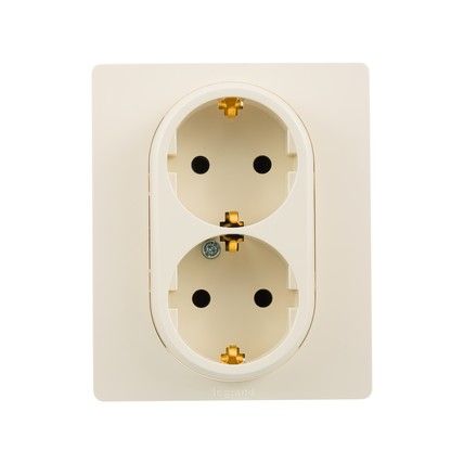 ������� 2-� � �����������. �������� �����. Etika. Legrand 672323