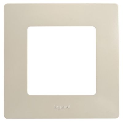 ����� �� 1 ���� �������� ����� Etika Legrand 672511