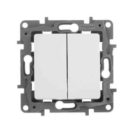 ����������� 2-��������� �������� ����� Etika Legrand 672202