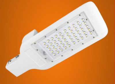 ���������� ���������� STR 102 50W 5000� ����� iSvet 