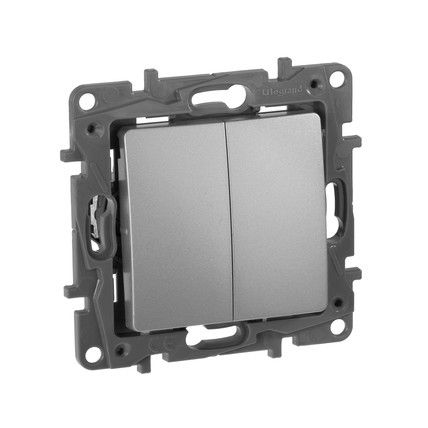 �����������/������������� 2-����������. ��������. Etika. Legrand 672412