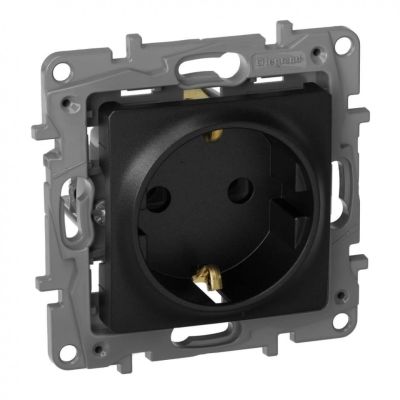 ������� � ����������� �������� (�����) ��������. Etika. Legrand 672621