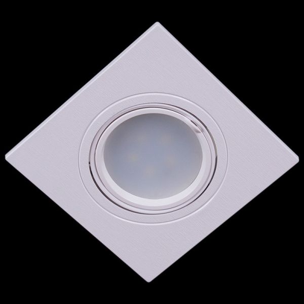 ���������� ������������ MR-16 CAST 79 ����� MaxLight 