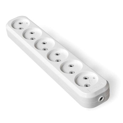 ������� 6-�������� ��� ���������� 16A ����� Universal